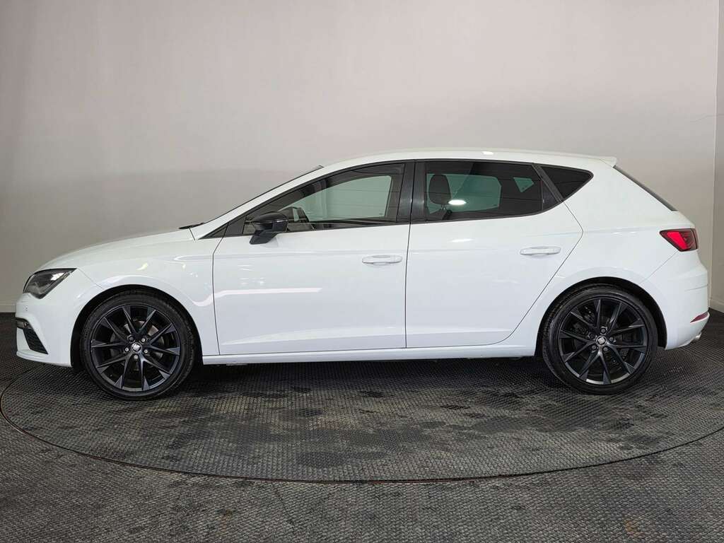 Seat Leon 1.5 Tsi Evo Fr Black Edition Hatchback RK20MMA White #3