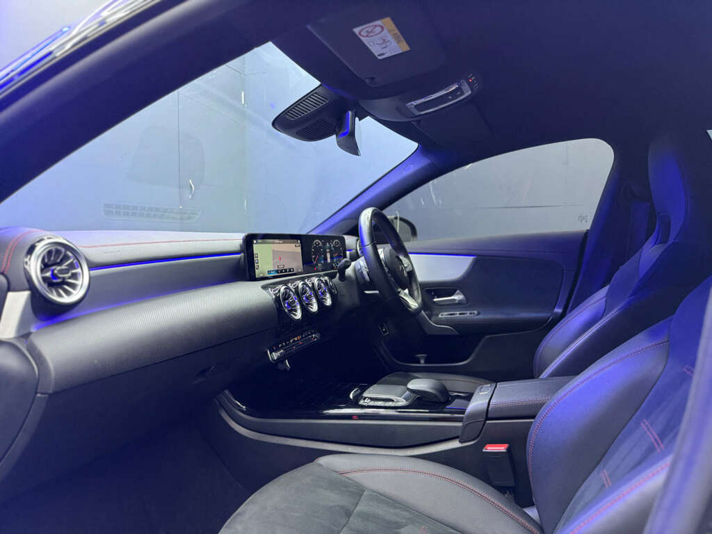 Mercedes-Benz 250 Cla Amg Line Premium E  #15