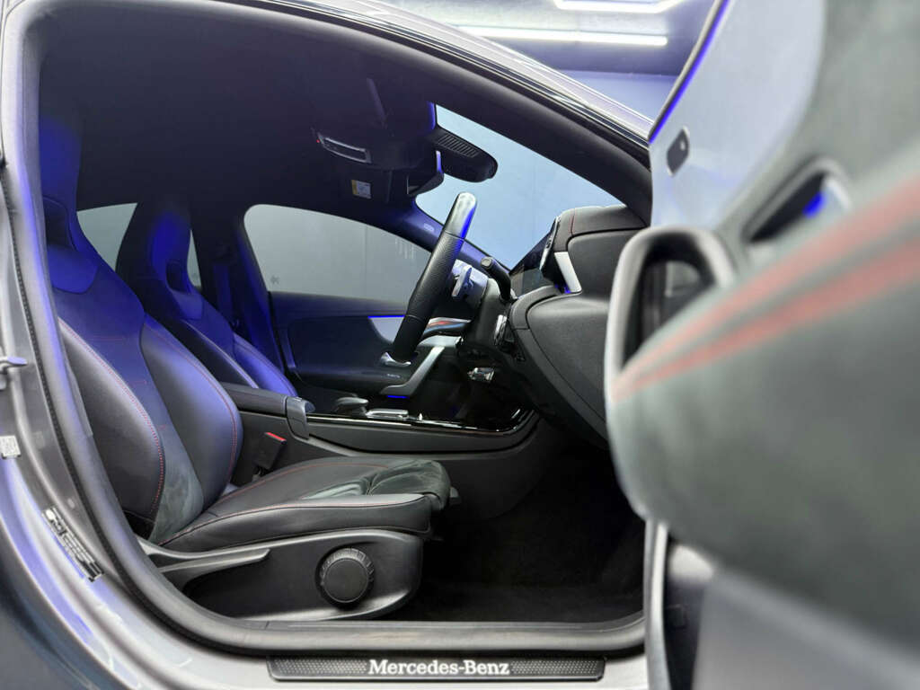 Mercedes-Benz 250 Cla Amg Line Premium E  #13