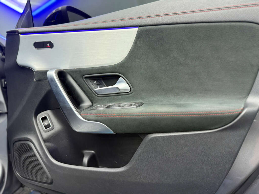 Mercedes-Benz 250 Cla Amg Line Premium E  #21