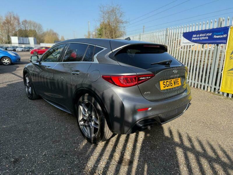 Infiniti Q30 2.2D Sport Dct Awd Grey #4