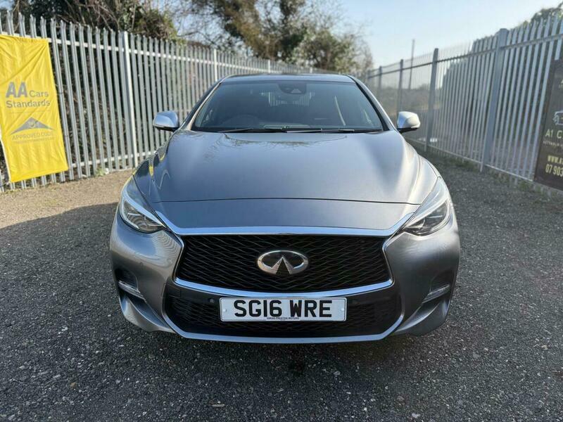 Infiniti Q30 2.2D Sport Dct Awd Grey #2