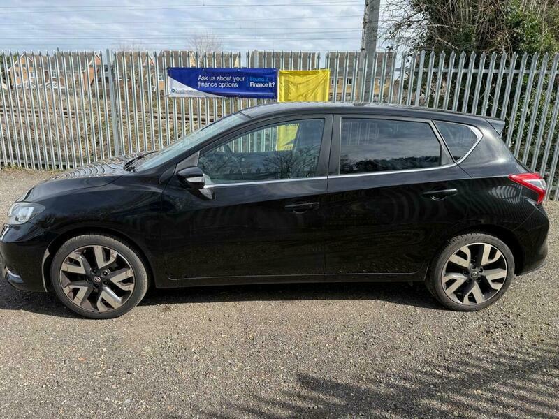 Nissan Pulsar 1.2 Dig-t Tekna Euro Black #4