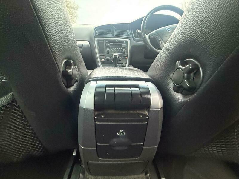 Volvo XC70 2.4 D5 Se Lux Estate Fsh Whooping 20 Sta Black #21