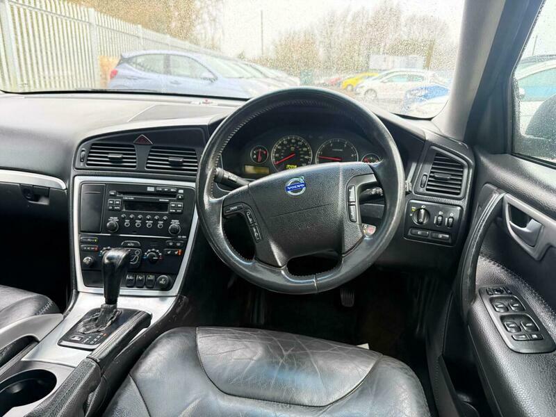 Volvo XC70 2.4 D5 Se Lux Estate Fsh Whooping 20 Sta Black #22