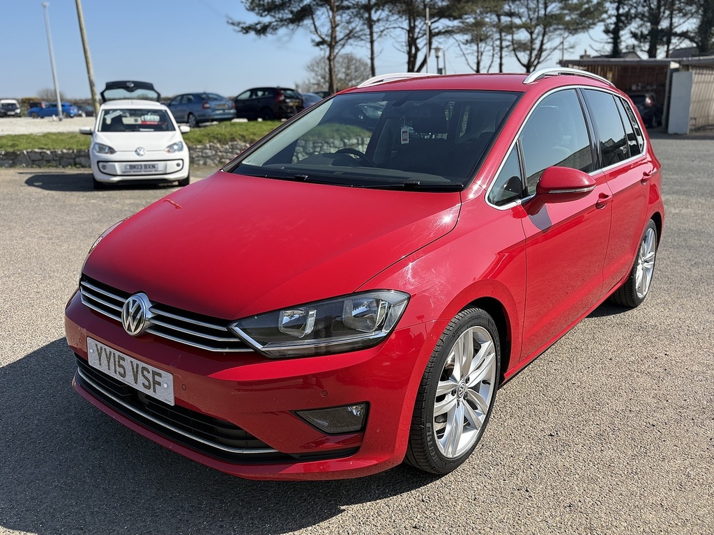 Volkswagen Golf SV Tdi Bluemotion Tech Gt Red