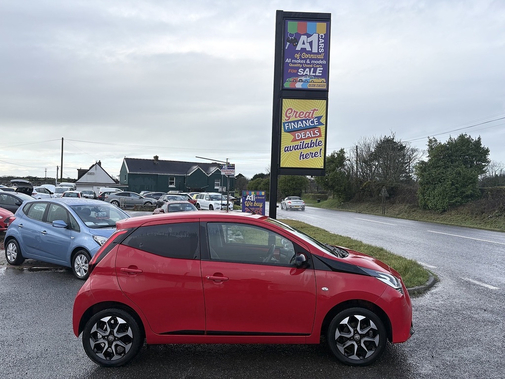 Toyota Aygo Vvt-i X-trend WF69FVS Red #6