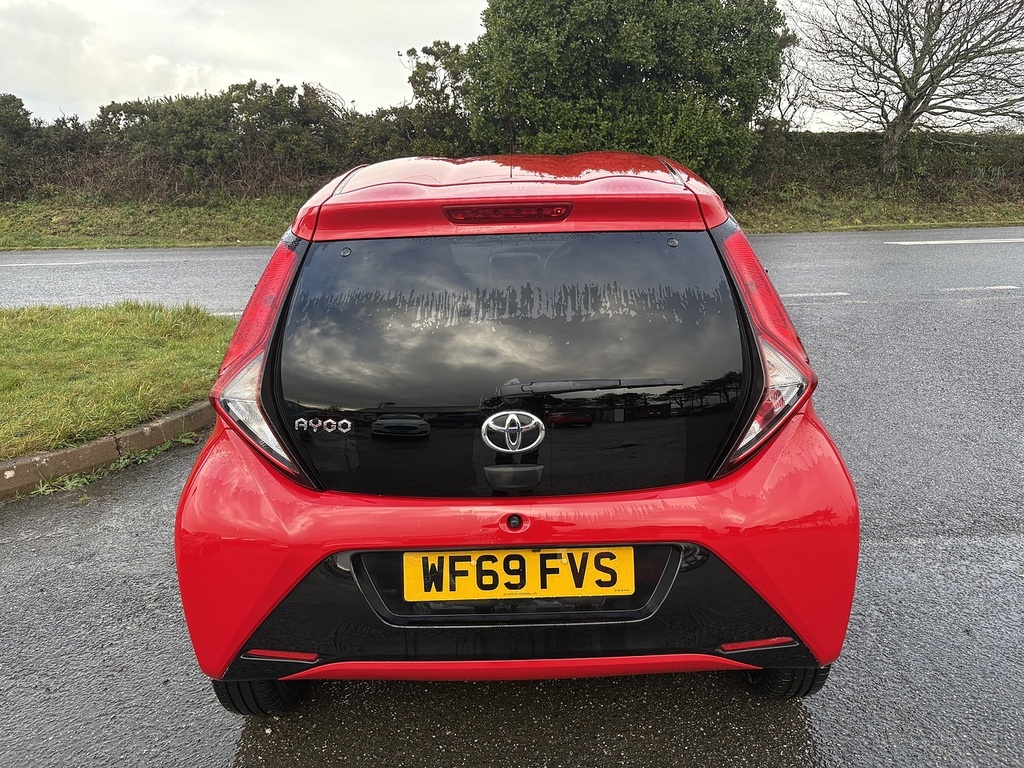 Toyota Aygo Vvt-i X-trend WF69FVS Red #3