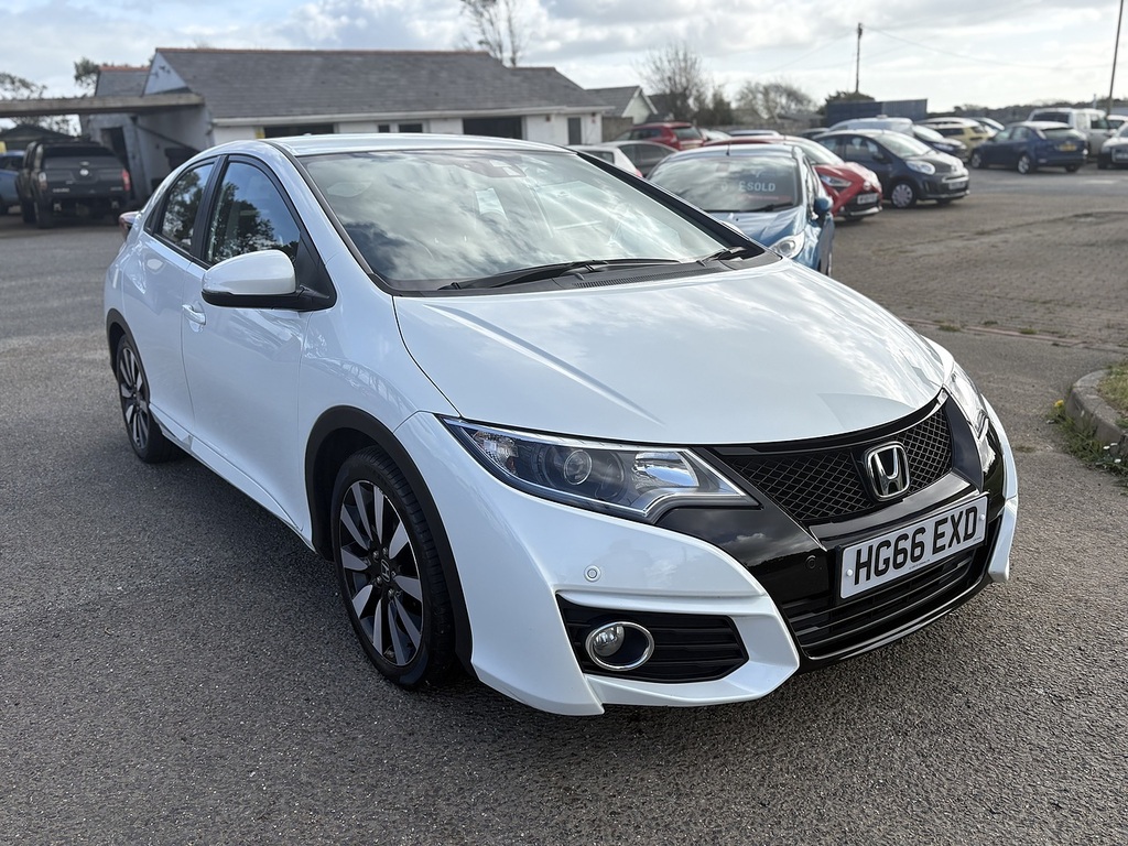 Honda Civic I-vtec Se Plus White #3