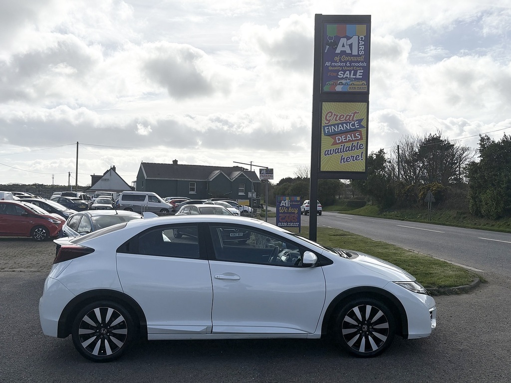 Honda Civic I-vtec Se Plus White #5