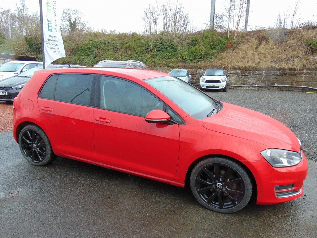 Volkswagen Golf Hatchback 2.0 Tdi Bluemotion Tech Gt 2014 Red #2