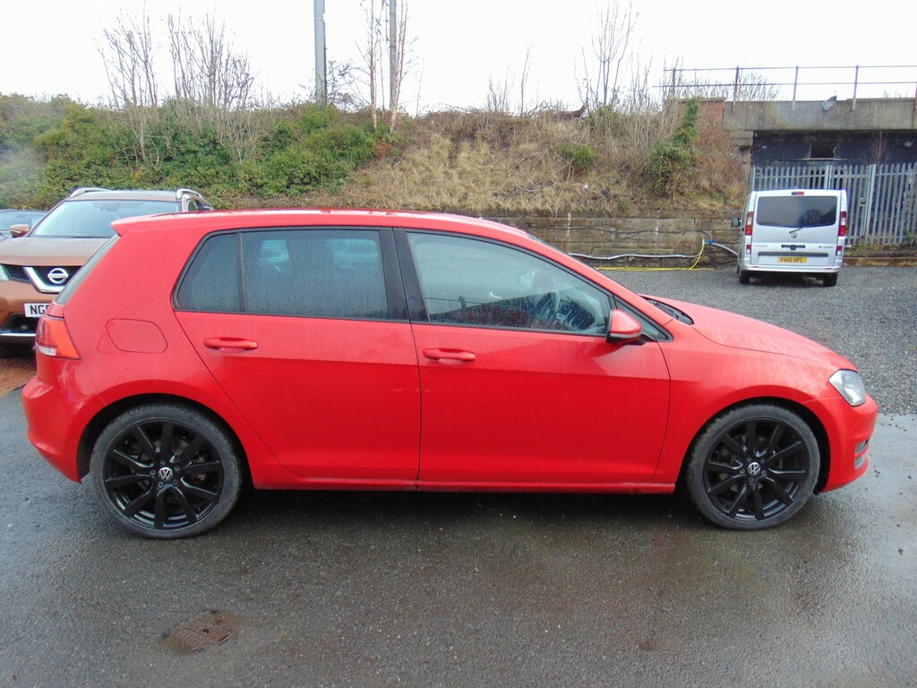 Volkswagen Golf Hatchback 2.0 Tdi Bluemotion Tech Gt 2014 Red
