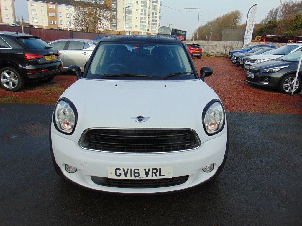 Mini Countryman Suv 1.6 Cooper D Countryman Mot December 2026 L GV16VRL White #5