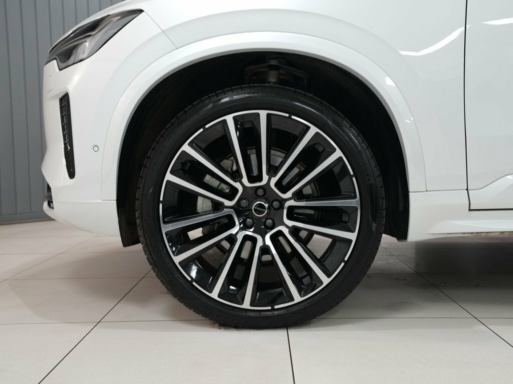 Volvo XC90 2L Ultra Dark White #5