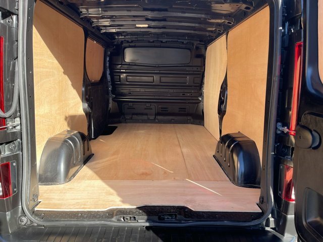 Renault Trafic 2.0 Dci Blue Ll30 CE23JXD Black #3