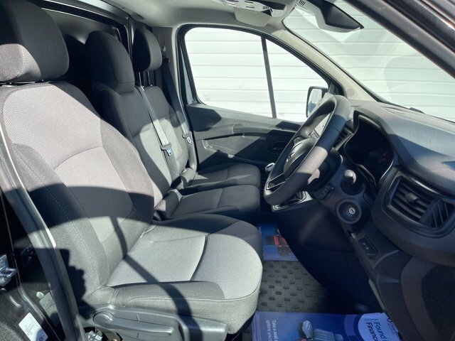 Renault Trafic 2.0 Dci Blue Ll30 Black