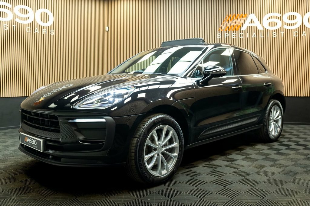 Porsche Macan 2L Null SA23ECC Black #3