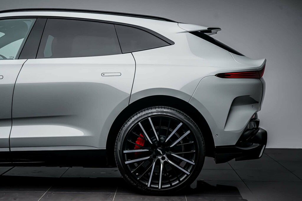 Aston Martin DBX 4 L V8 4Wd #19