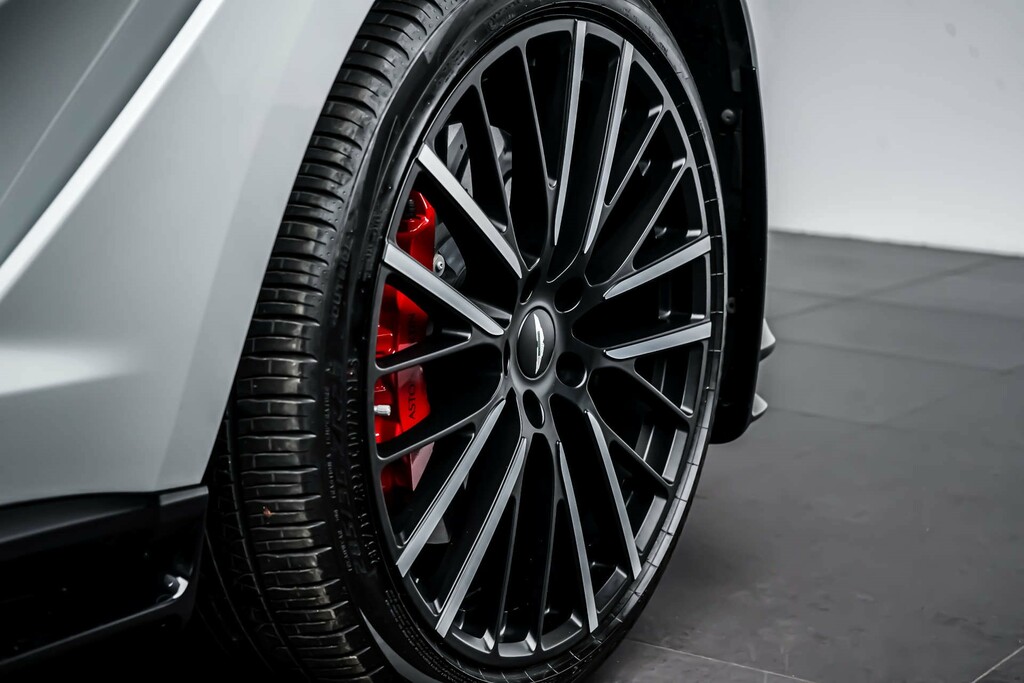 Aston Martin DBX 4 L V8 4Wd #12