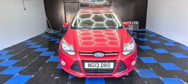 Ford Focus 1.6 Titanium Estate Powershift Euro 5 NG13DRO Red #4