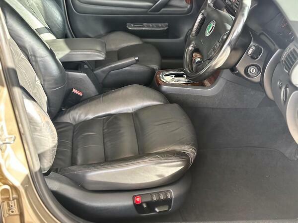 Skoda Superb 1.9 Tdi Pure Drive Elegance Beige #13
