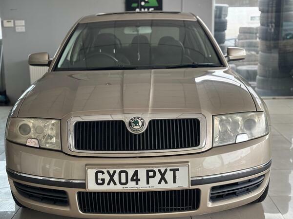 Skoda Superb 1.9 Tdi Pure Drive Elegance Beige #4