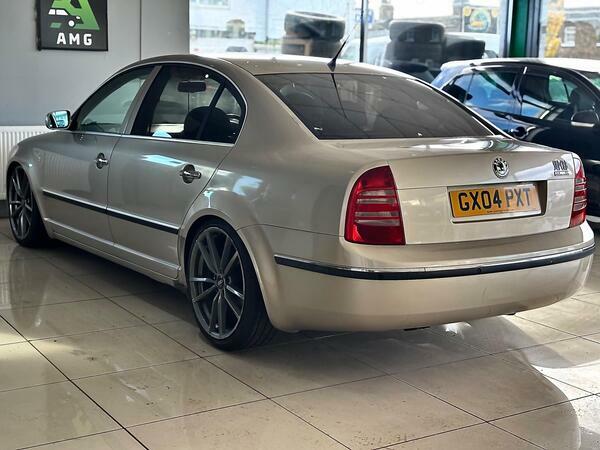 Skoda Superb 1.9 Tdi Pure Drive Elegance Beige #42