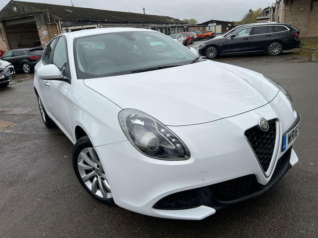 Alfa Romeo Giulietta Hatchback 1.6 Jtdm-2 Giulietta Tct Euro 6 Ss White