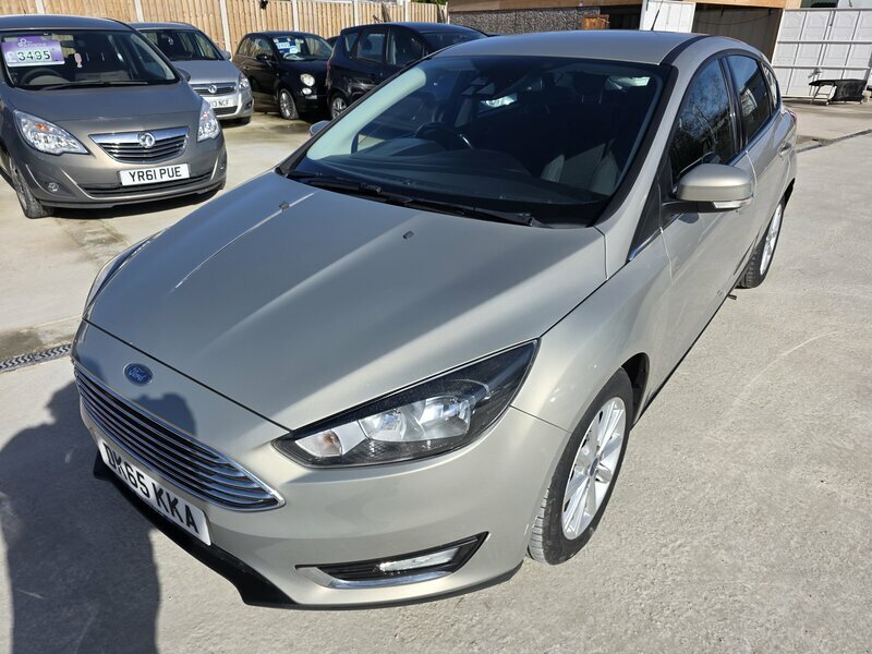 Ford Focus 1.5-Focus-titanium-5dr DK65KKA Silver #3