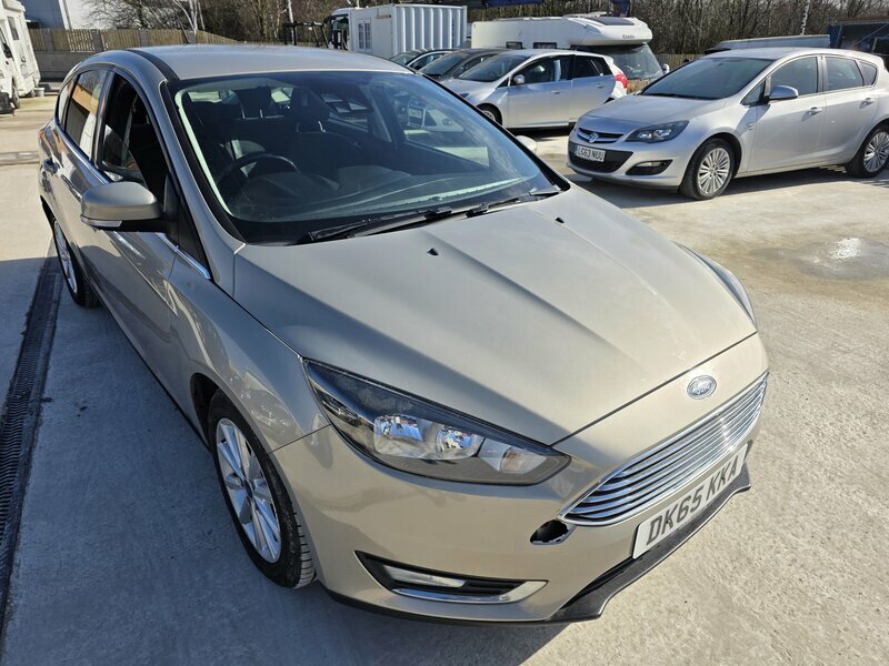 Ford Focus 1.5-Focus-titanium-5dr Silver