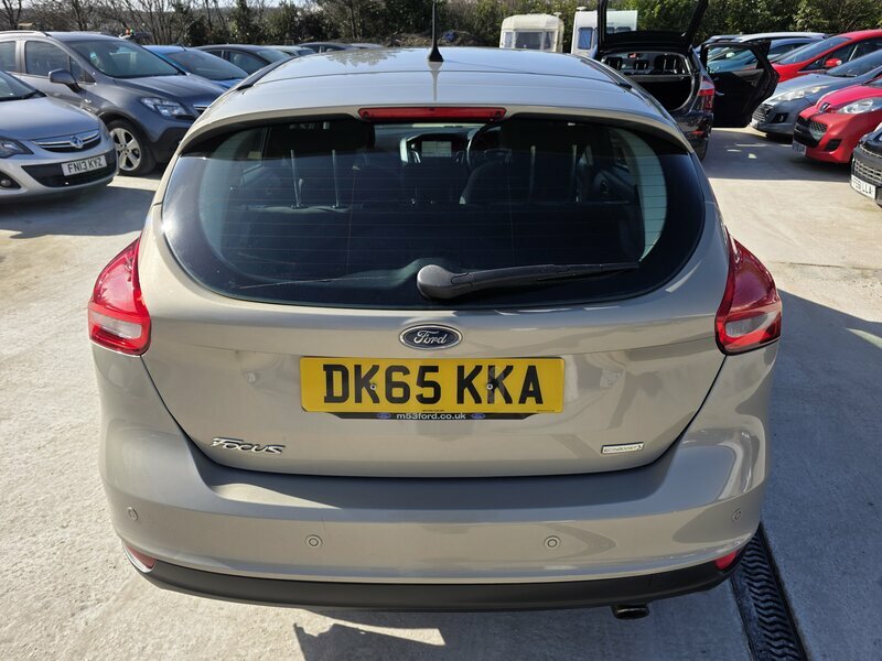 Ford Focus 1.5-Focus-titanium-5dr DK65KKA Silver #6