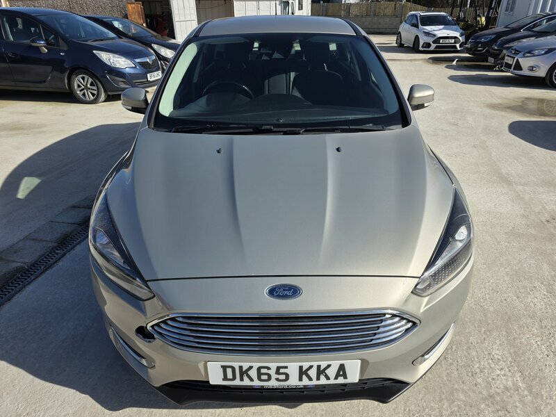 Ford Focus 1.5-Focus-titanium-5dr DK65KKA Silver #2