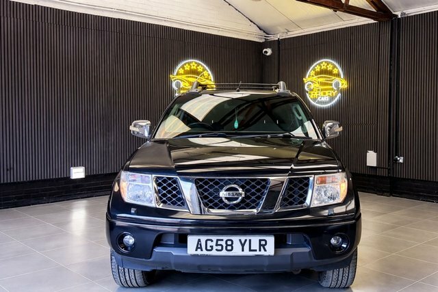 Nissan Navara 2.5 Outlaw Dci 4X4 Swb Shr D C 169 Bhp Black #4