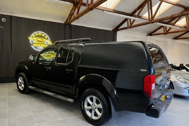Nissan Navara 2.5 Outlaw Dci 4X4 Swb Shr D C 169 Bhp Black #6