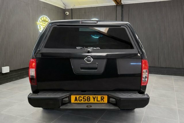 Nissan Navara 2.5 Outlaw Dci 4X4 Swb Shr D C 169 Bhp Black #5