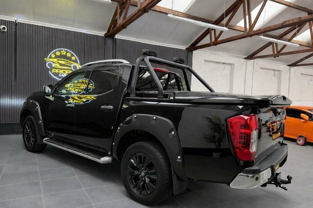 Nissan Navara 2.3 Dci Tekna Pickup Double Cab 4W PE18VXH Black #6