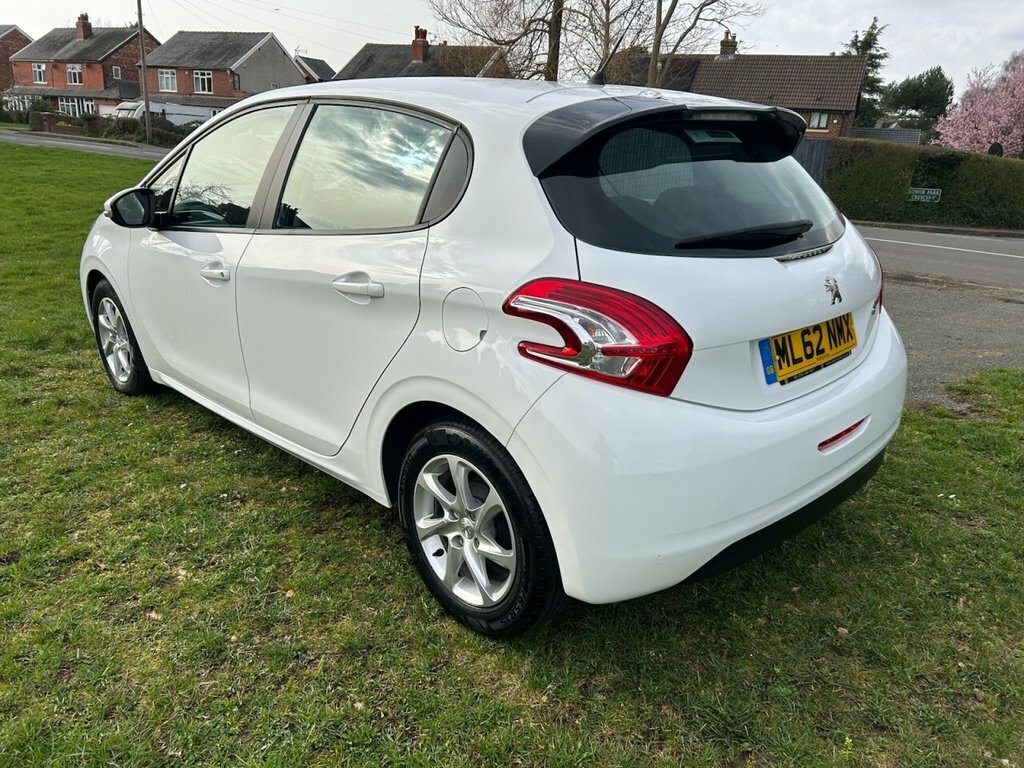 Peugeot 208 1.4L Active ML62NMX White #5