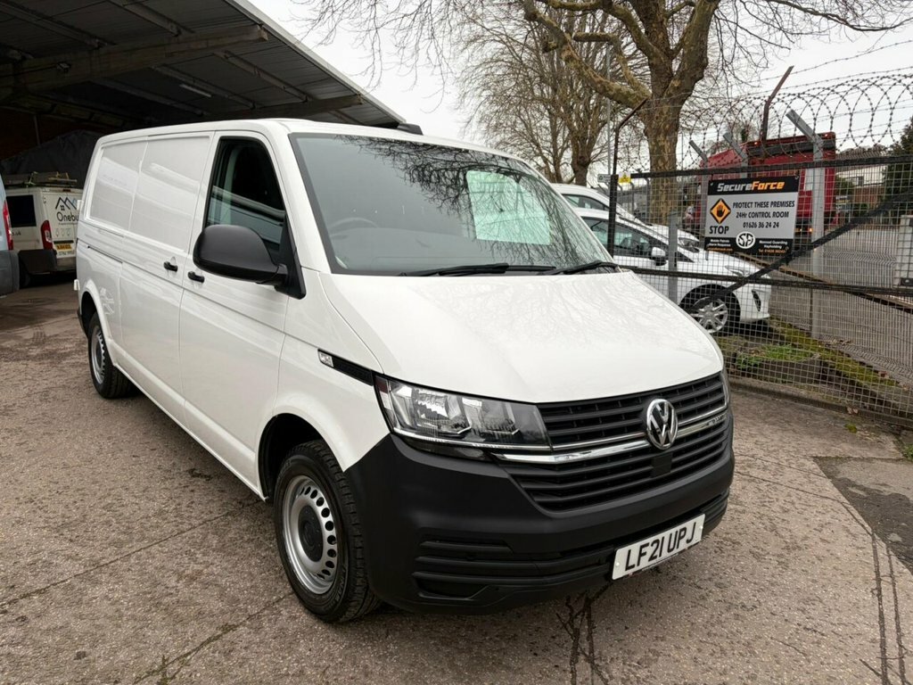 Volkswagen Transporter 2L Startline White