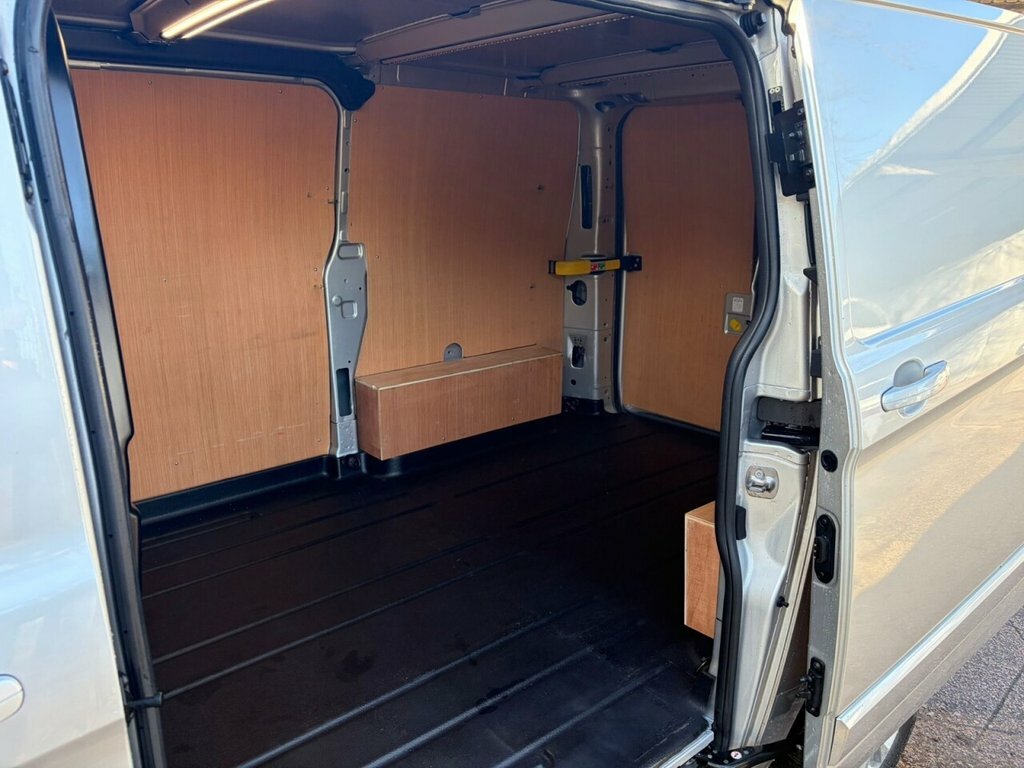 Ford Transit Custom 2L Limited FE72ZZP Silver #6