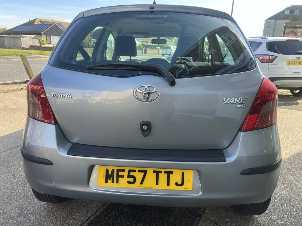 Toyota Yaris Vvt-i Tr MF57TTJ Silver #2