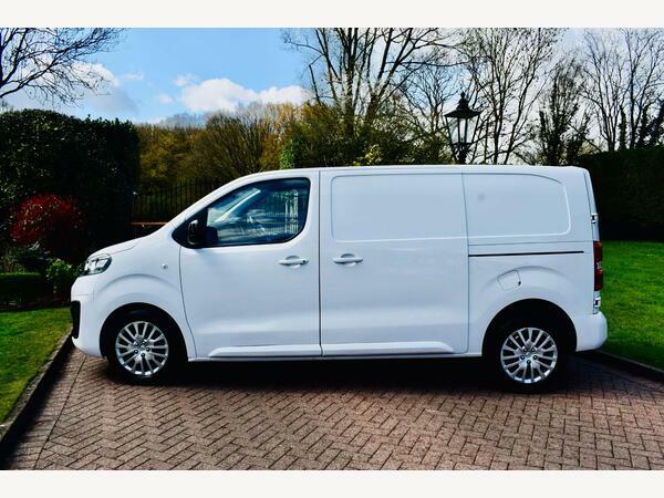 Vauxhall Vivaro Panel Van 1.5 Turbo D 2900 Pro L1 H1 Euro 6 S S DY73OFZ White #2