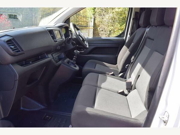 Vauxhall Vivaro Panel Van 1.5 Turbo D 2900 Pro L1 H1 Euro 6 S S DY73OFZ White #3