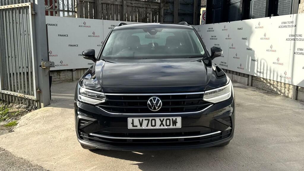 Volkswagen Tiguan Suv 1.5 Tsi Life Dsg Euro 6 Ss 202070 LV70XOW Black #3