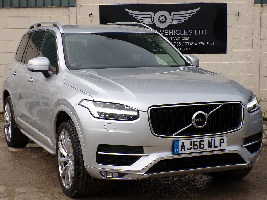 Volvo XC90 D5 Powerpulse Momentum Silver
