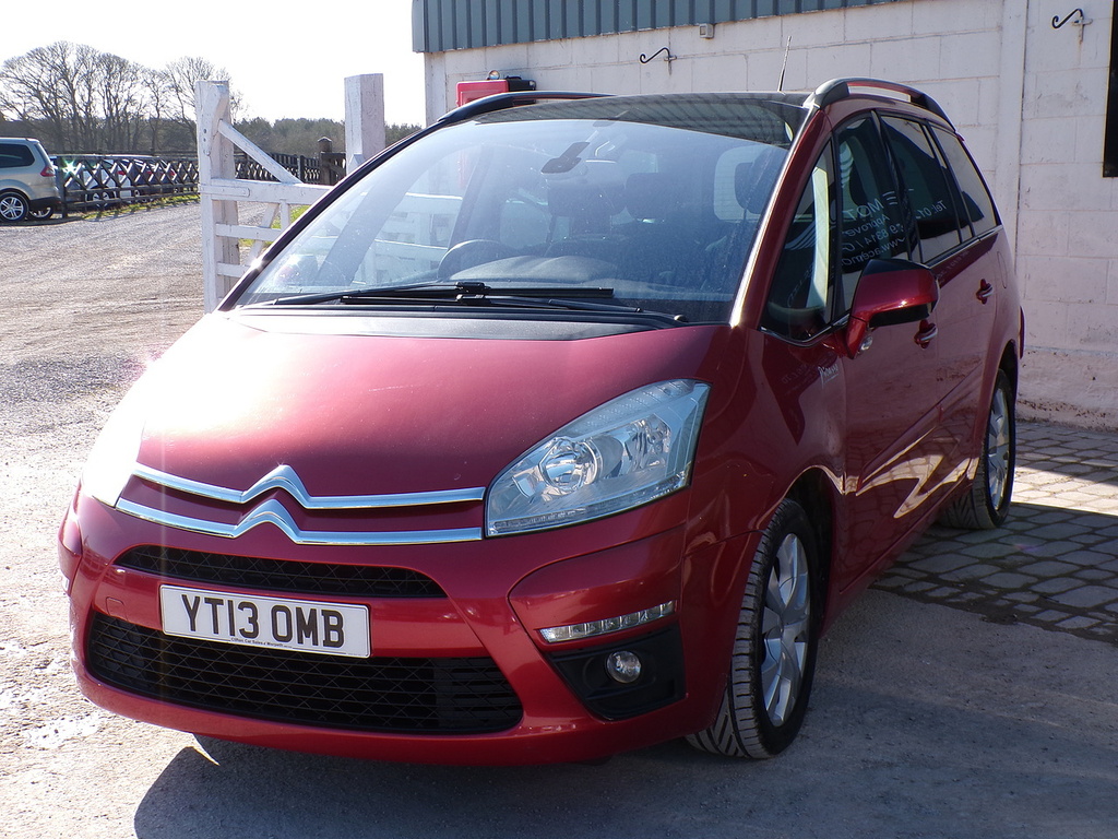 Citroen Grand C4 Picasso Hdi Platinum Red #4