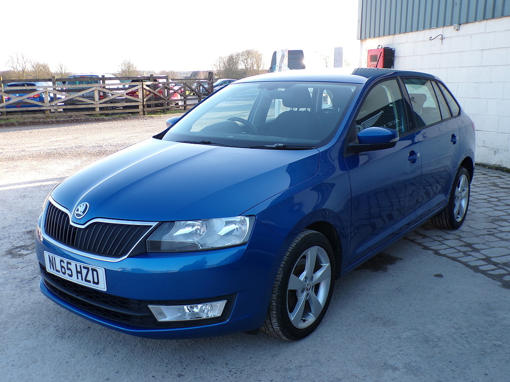 Skoda Rapid Spaceback Tdi Se Tech Blue #4