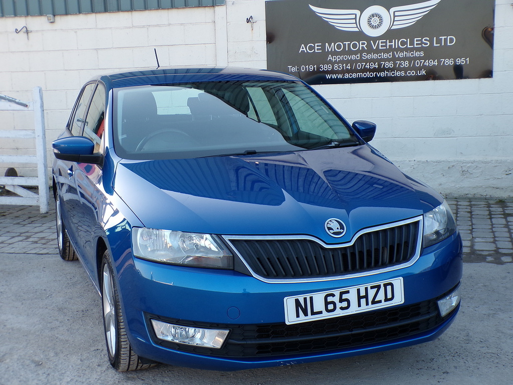 Skoda Rapid Spaceback Tdi Se Tech Blue #2