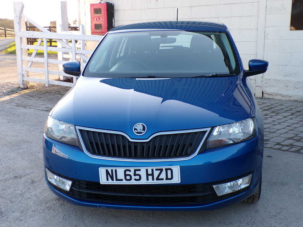 Skoda Rapid Spaceback Tdi Se Tech Blue #3