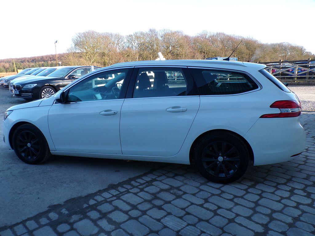Peugeot 308 SW Bluehdi Allure SB65MTZ White #5