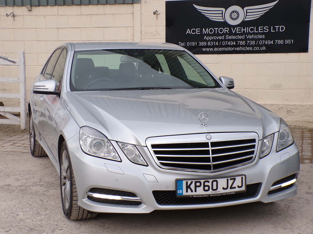 Mercedes-Benz E Class E250 Cdi Blueefficiency Avantgarde Silver #3